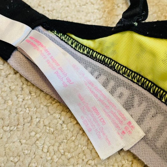 Bras - Picture 3 of 7